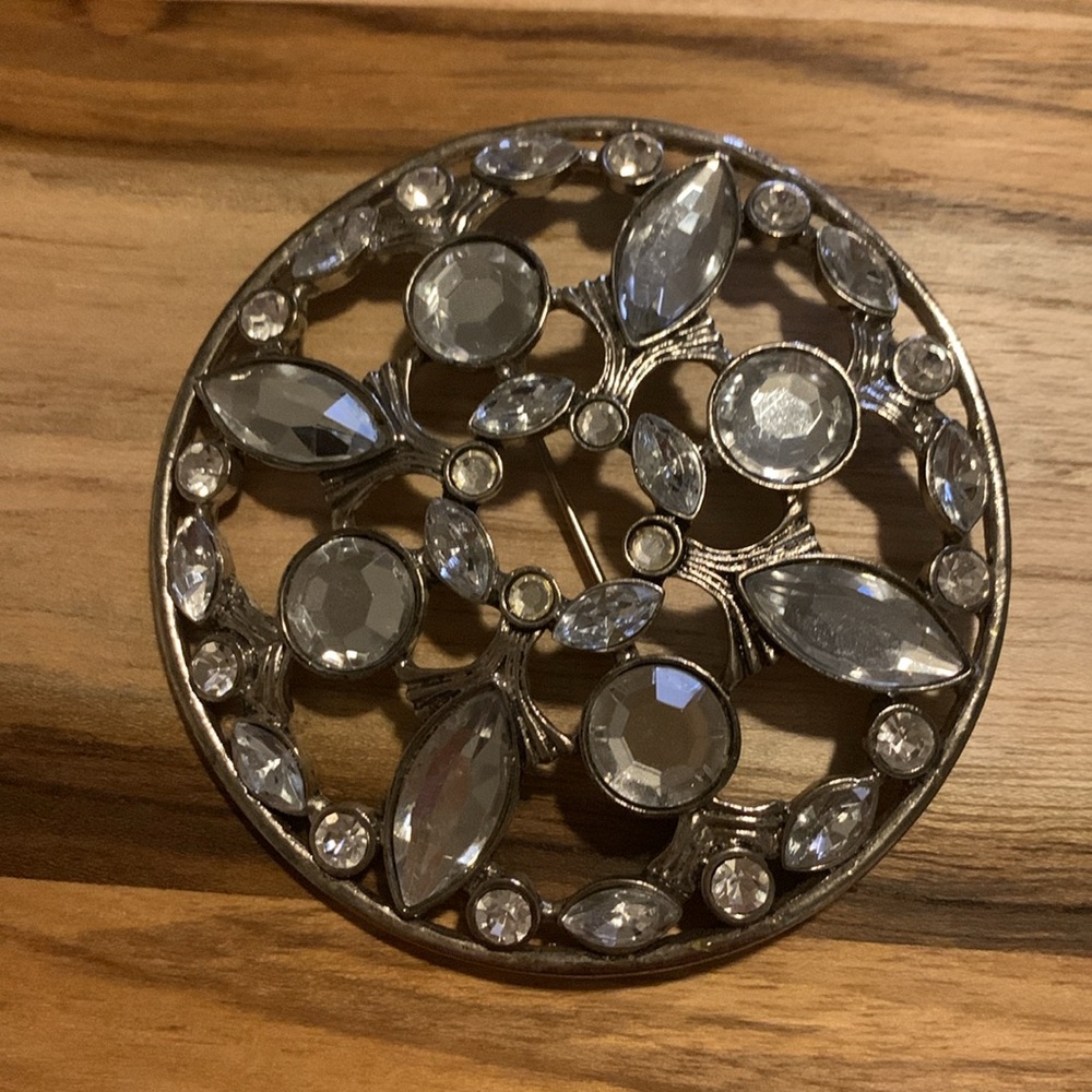 Brooch - Picture 3 of 3